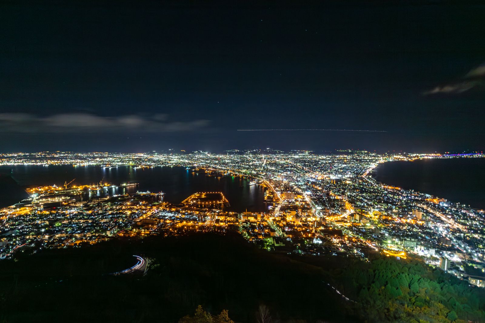 函館山から見た函館市の夜景（イメージ）